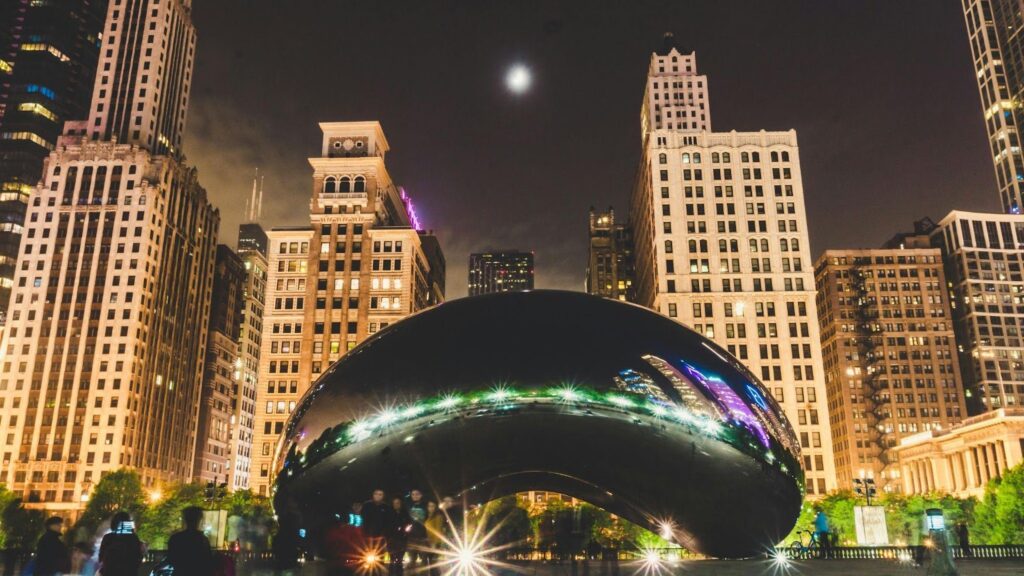Chicago Cloud Gate at Night